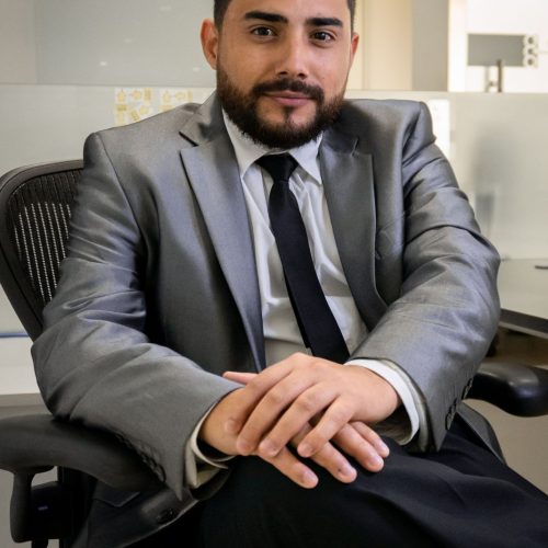 Pedro Pernía, paralegal